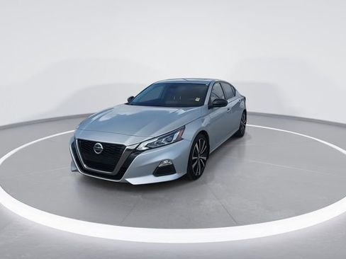 Used 2021 Nissan Altima 2.5 SR w/ SR Premium Package image 4