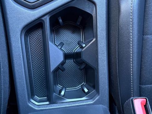 Used 2019 Volkswagen Tiguan SE image 24