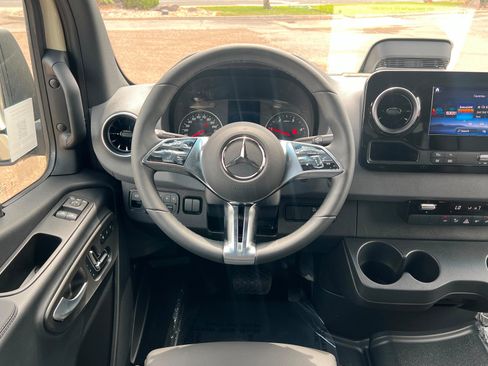 New 2026 Mercedes-Benz Sprinter 2500 image 12