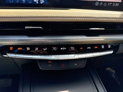 Used 2024 Cadillac XT4 Luxury FWD image 22
