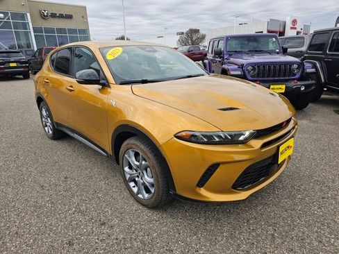 Used 2025 Dodge Hornet R/T image 4