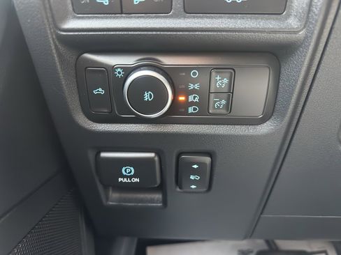 Used 2021 Ford F150 Lariat w/ FX4 Off-Road Package AWD/4WD image 28
