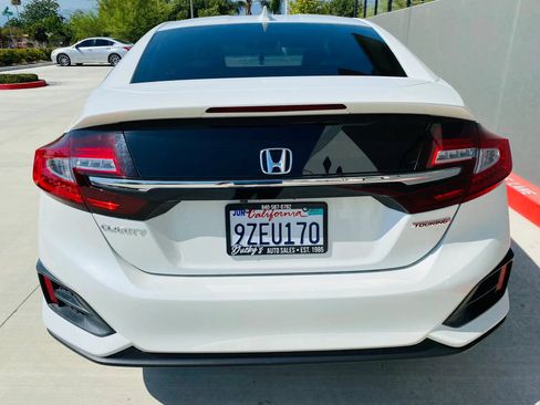 Used 2020 Honda Clarity Plug-In Hybrid image 4