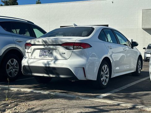 Used 2025 Toyota Corolla LE FWD image 3