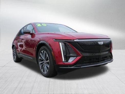 New 2025 Cadillac Lyriq Sport image 1