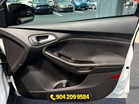 Used 2018 Ford Focus SEL FWD image 24