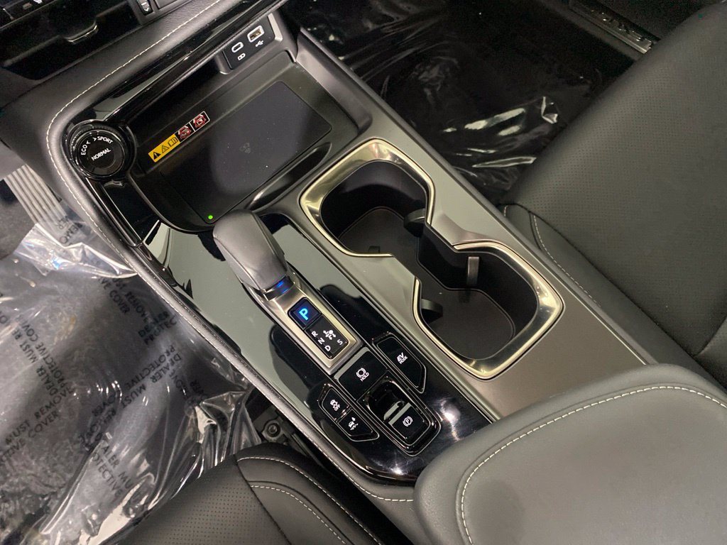 Used 2025 Lexus NX 350h AWD w/ Accessory Package (2T) image 19