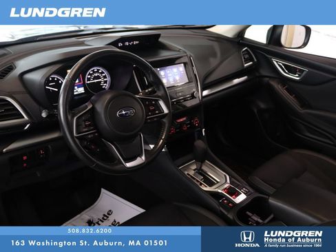 Used 2024 Subaru Forester Premium AWD/4WD image 8