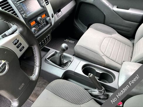Used 2015 Nissan Frontier PRO-4X AWD/4WD image 13