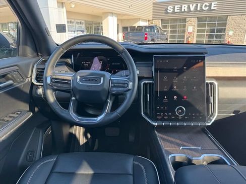 Used 2025 GMC Acadia Denali FWD image 14