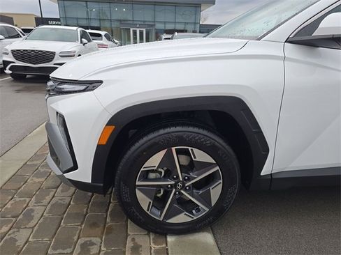 Certified 2025 Hyundai Tucson SEL image 10