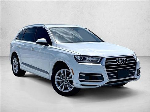 Used 2018 Audi Q7 3.0T Premium Plus w/ Premium Plus Package AWD/4WD image 12