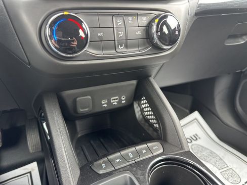 Used 2021 Chevrolet TrailBlazer LS image 43