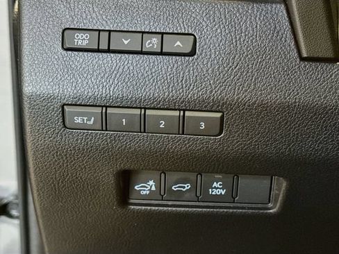 Used 2025 Lexus GX 550 w/ Accessory Package (2T) AWD/4WD image 10