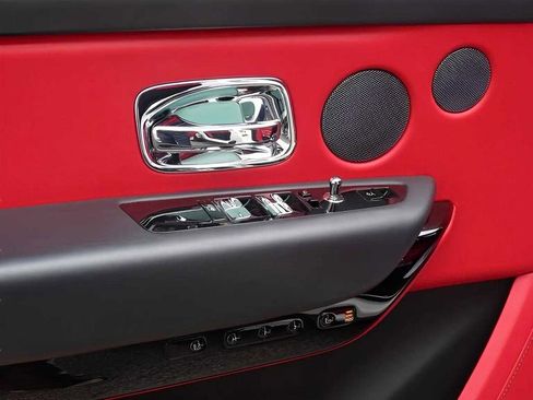 Certified 2021 Rolls-Royce Cullinan image 14