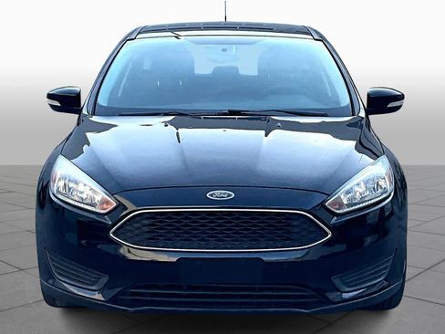 Used 2017 Ford Focus SE image 4