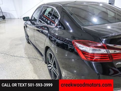 Used 2017 Honda Accord Sport Special Edition image 32