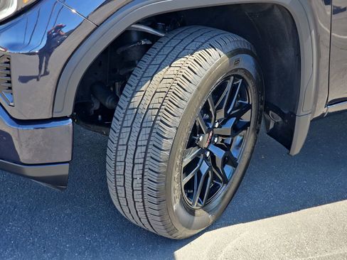 Used 2025 GMC Sierra 1500 Elevation image 33