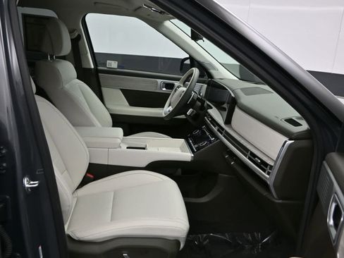 Certified 2025 Hyundai Santa Fe Calligraphy AWD/4WD image 11