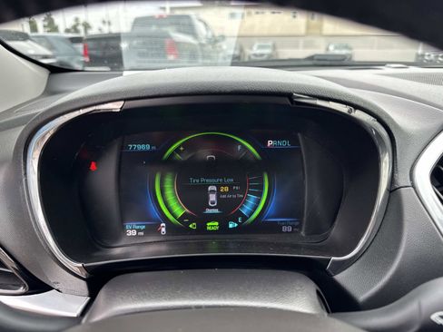Used 2018 Chevrolet Volt Premier image 19