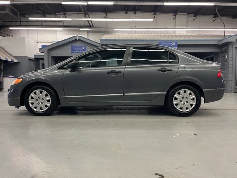 Used 2011 Honda Civic DX-VP image 4