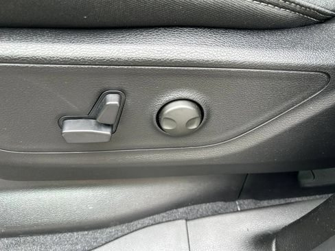 New 2026 RAM 1500 Big Horn AWD/4WD image 16