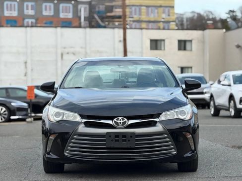 Used 2017 Toyota Camry XLE image 35