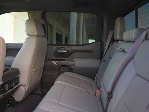 Used 2021 Chevrolet Silverado 1500 LTZ RWD image 13