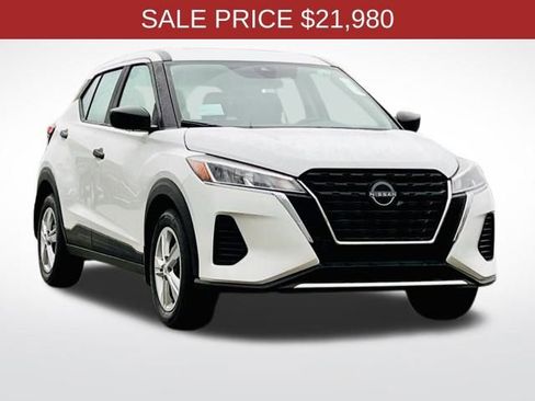 New 2025 Nissan Kicks Play S image 4