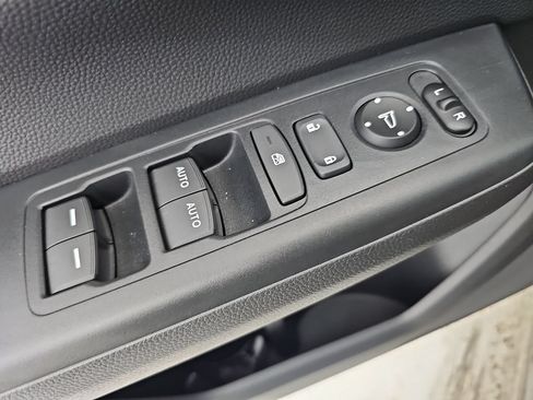 Used 2025 Honda CR-V EX image 34