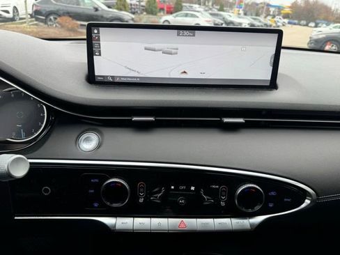 Certified 2024 Genesis GV70 2.5T image 30