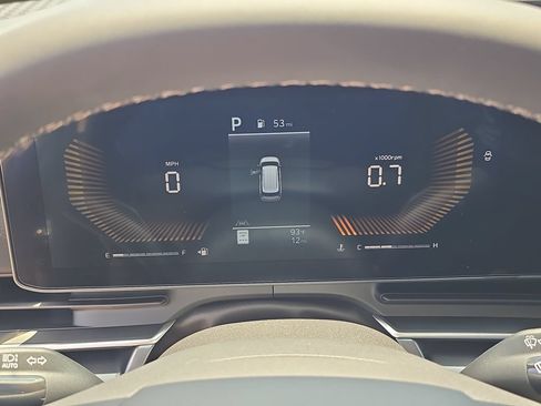 New 2027 Kia Carnival FWD image 32