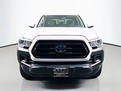 Used 2022 Toyota Tacoma SR image 2