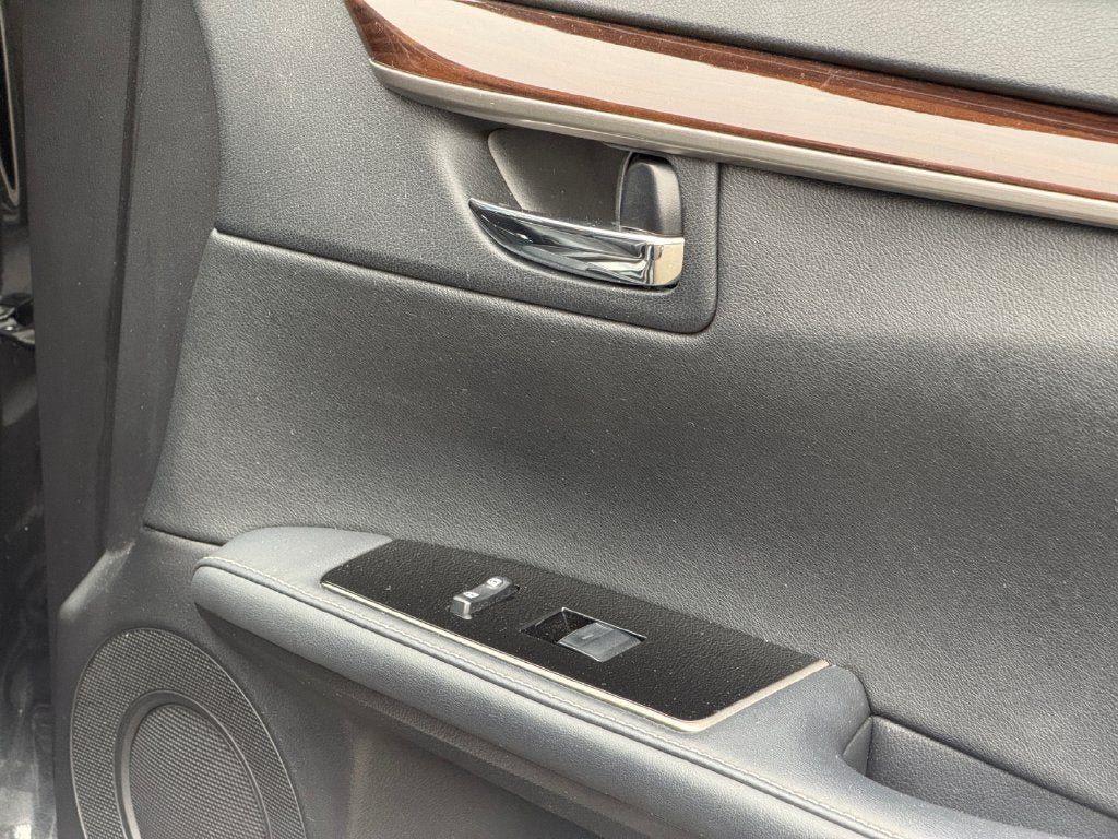 Used 2016 Lexus ES 350 w/ Navigation System Package FWD image 26