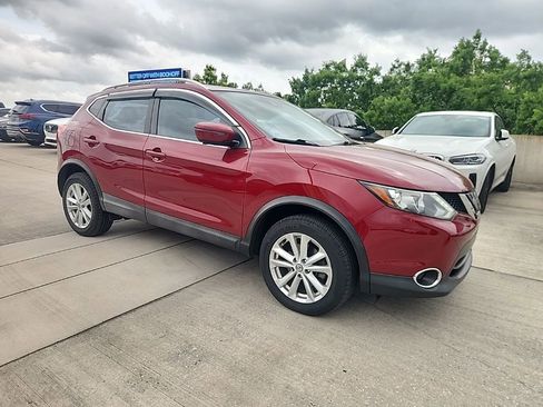 Used 2019 Nissan Rogue Sport SV w/ Technology Package image 1