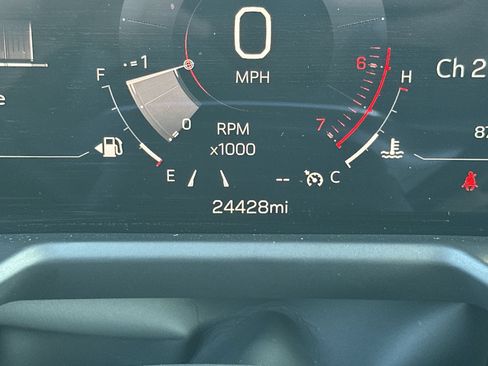 Used 2026 GMC Acadia Elevation w/ Elevation Premium Package FWD image 24