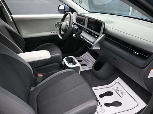 Used 2024 Hyundai Ioniq 5 SE RWD image 21