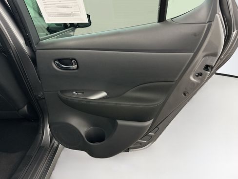 Used 2024 Nissan Leaf S FWD image 30