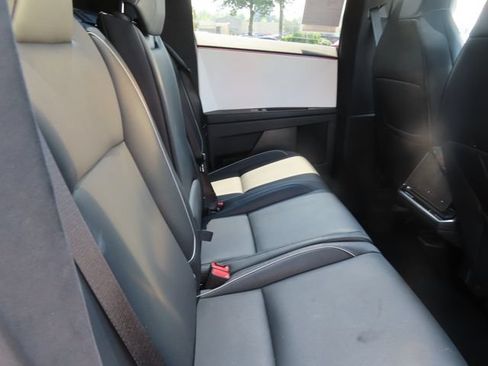 Used 2024 Tesla Cybertruck AWD Crew Cab image 31