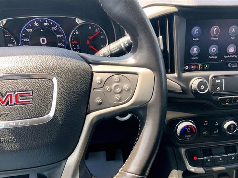 Used 2022 GMC Terrain Denali w/ Denali Premium Package AWD/4WD image 18