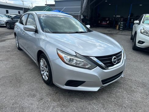 Used 2016 Nissan Altima 2.5 S w/ Power Driver Seat Package FWD image 1