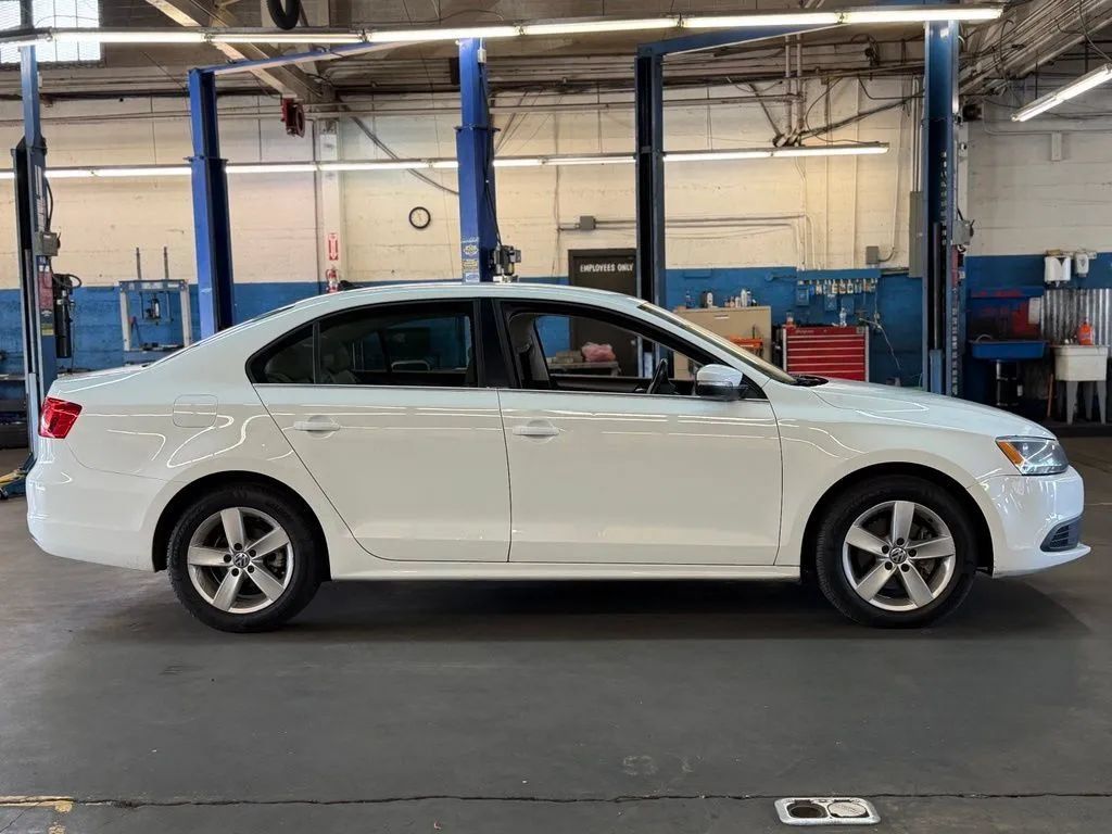 Used 2014 Volkswagen Jetta TDI FWD image 10
