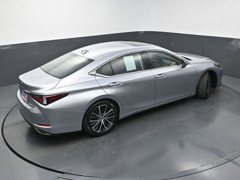 Used 2024 Lexus ES 350 w/ Premium Package image 37