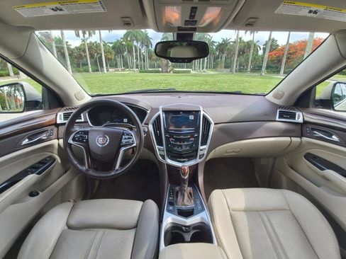 Used 2013 Cadillac SRX Luxury FWD image 17