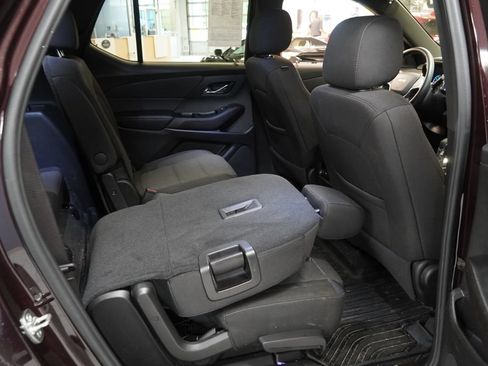 Used 2023 Chevrolet Traverse LT AWD/4WD image 21