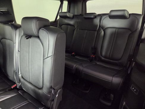 New 2026 Jeep Grand Wagoneer L Limited image 10