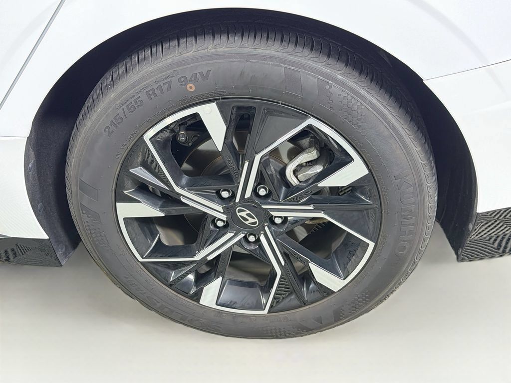 Used 2025 Hyundai Sonata SEL FWD image 34