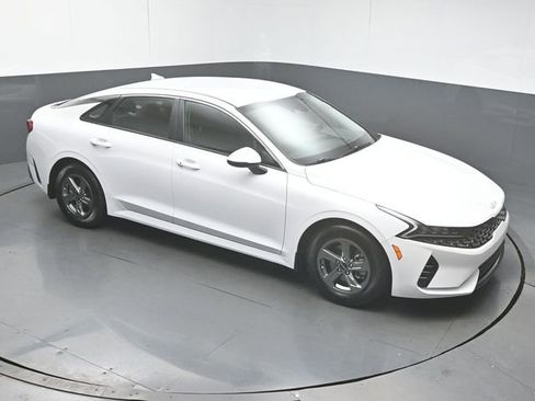 Used 2023 Kia K5 LXS FWD image 42