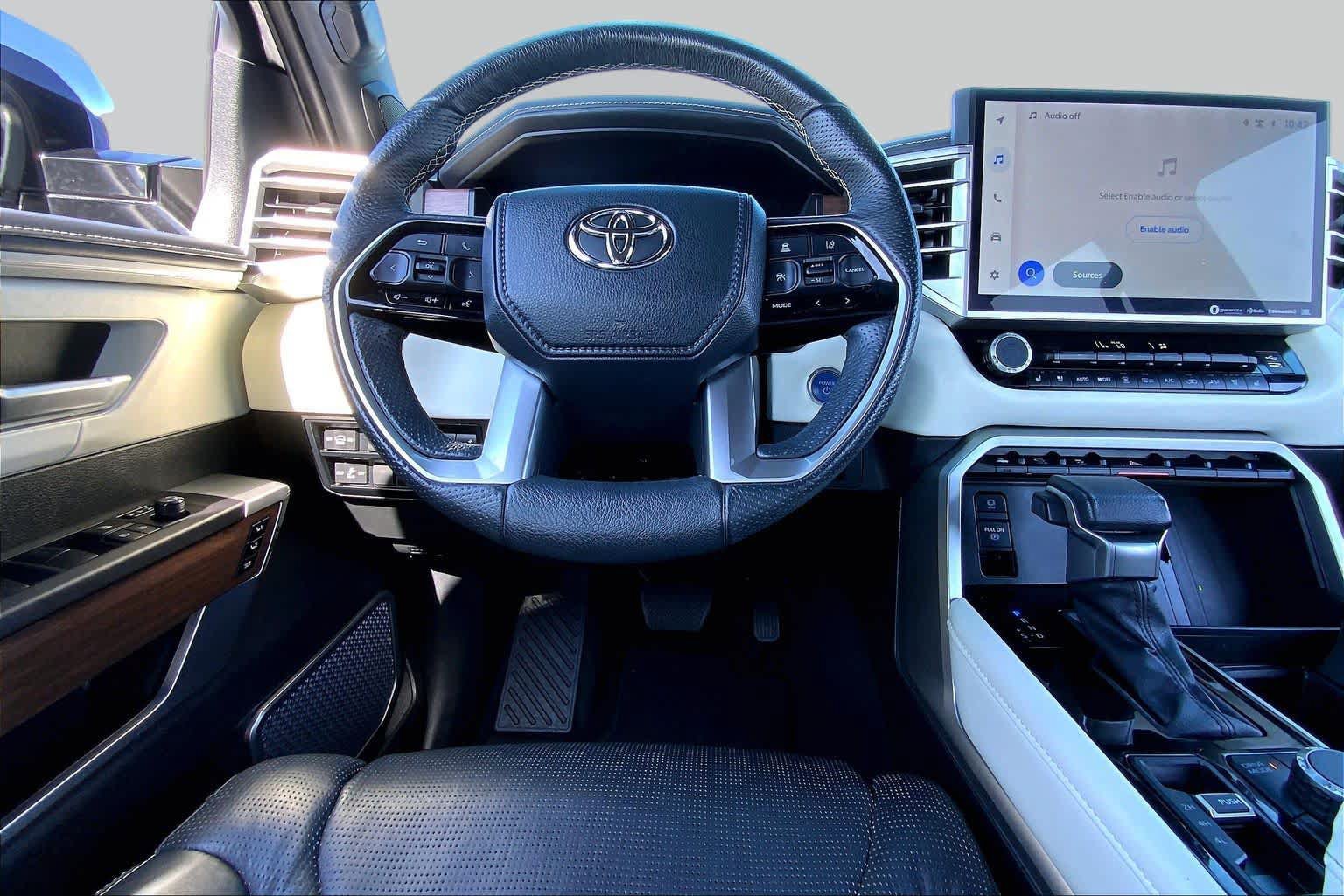 Used 2023 Toyota Sequoia Capstone AWD/4WD image 6