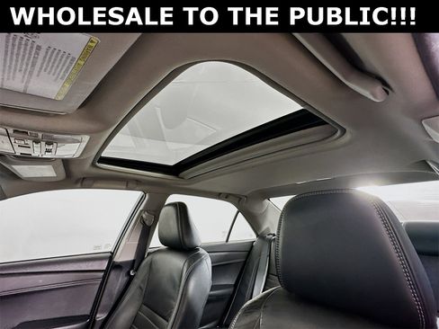 Used 2017 Toyota Camry XLE image 22